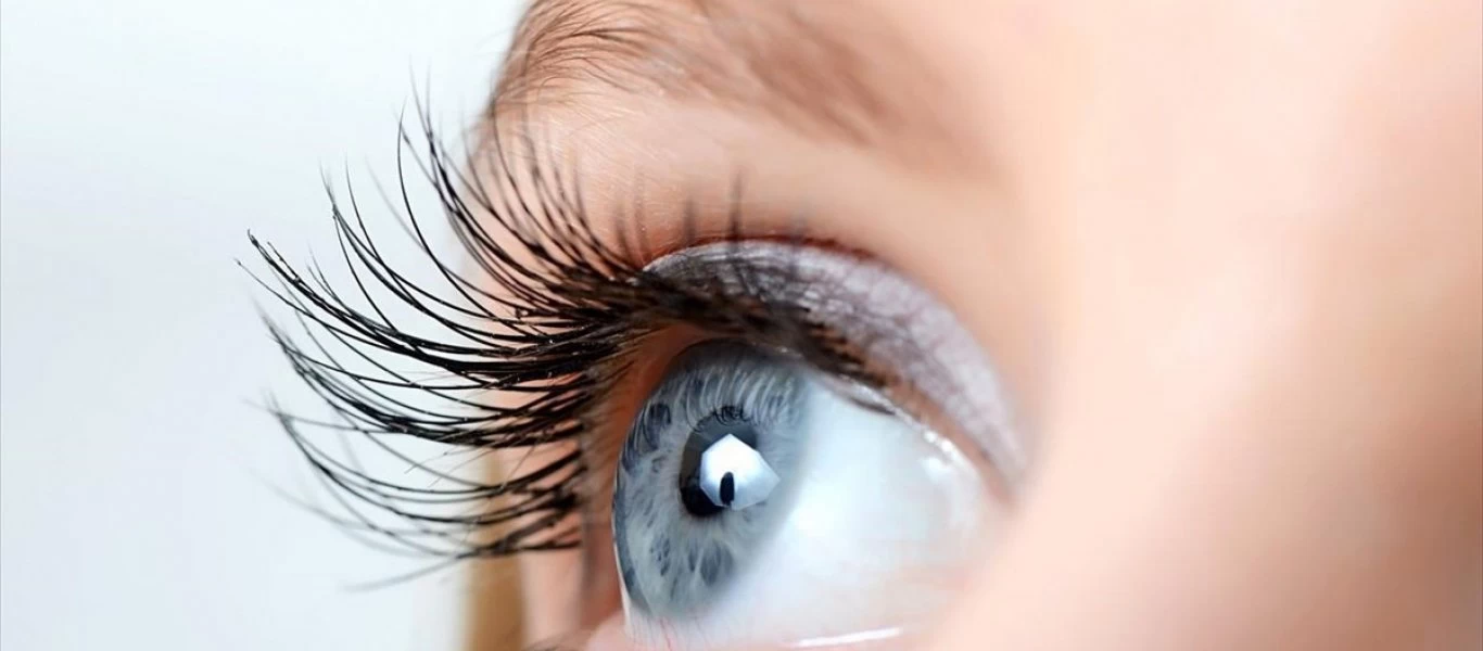 Δείτε τι μπορεί να συμβαίνει όταν «πετάει» το μάτι σας